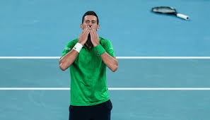 坦帕湾光芒队由于新球场选址问题，与坦帕市政府再次陷入僵局