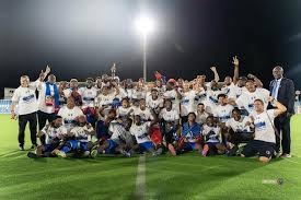 公牛老大差2抢断四双，却拒绝刷数据下场，东契奇叹服拥抱